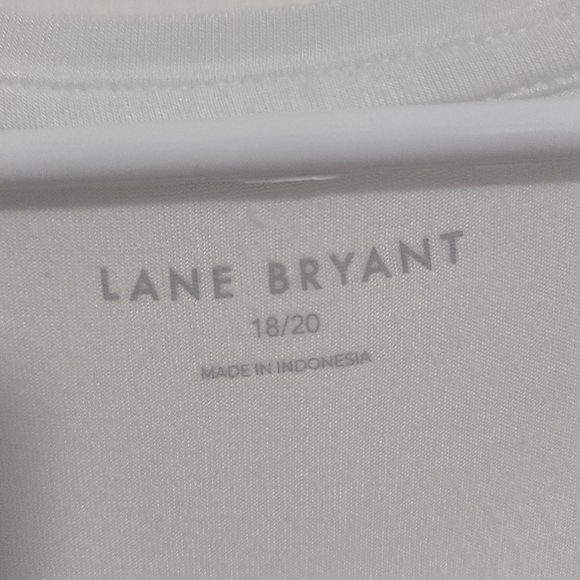 Lane Bryant Classic White Short Sleeve Tee - Picture 2 of 3